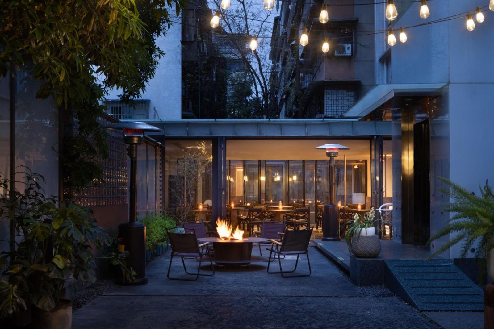 Wezo Hotel Kuanzhai Alley Chengdu-Breakfast Till 12Noon-Lv City Guide Recommended Hotel Zewnętrze zdjęcie